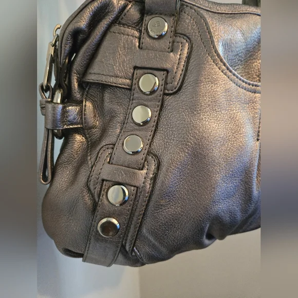 B. Makowsky Silver Shoulder Bag with Versatile Design - Picture 5 of 9